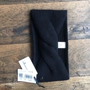 NWT- Lululemon Twisted Bliss Ear Warmer- Black